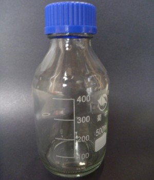 Glass bottle with screw cap 500mL